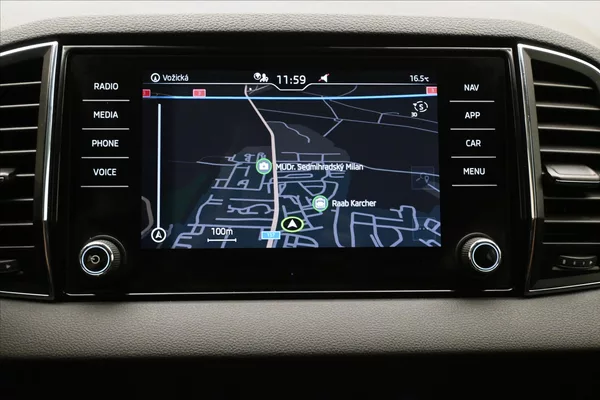 Škoda Karoq 2,0 TDI 85kW DSG Ambition Záru - foto 20