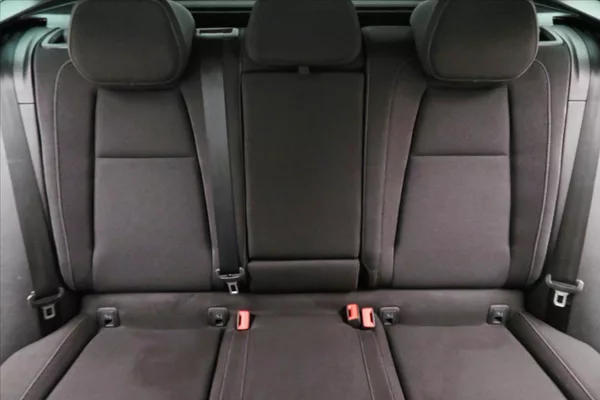 Škoda Karoq 2,0 TDI 85kW DSG Ambition Záru - foto 28