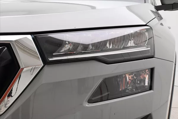 Škoda Karoq 2,0 TDI 85kW DSG Ambition Záru - foto 29