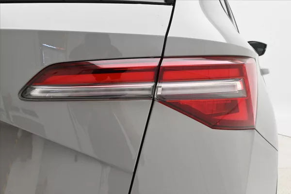Škoda Karoq 2,0 TDI 85kW DSG Ambition Záru - foto 30