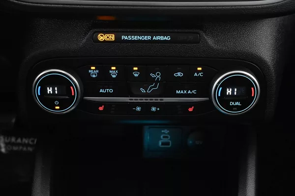 Ford Focus 1,5 EcoBlue 88 kW AT/8 Titaniu - foto 22