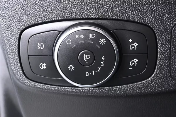 Ford Focus 1,5 EcoBlue 88 kW AT/8 Titaniu - foto 28