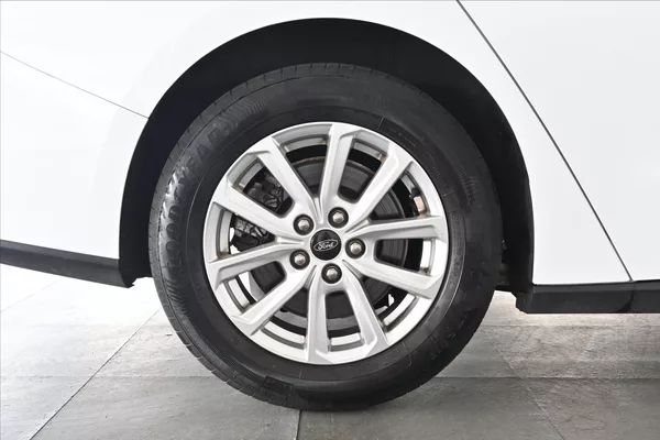 Ford Focus 1,5 EcoBlue 88 kW AT/8 Titaniu - foto 32