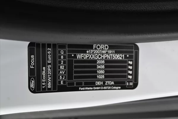 Ford Focus 1,5 EcoBlue 88 kW AT/8 Titaniu - foto 8