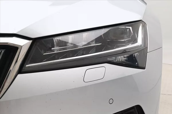 Škoda Superb 2,0 TDI 110 kW DSG Style Záruk - foto 31