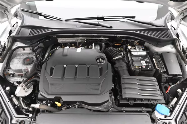 Škoda Superb 2,0 TDI 110 kW DSG Style Záruk - foto 9