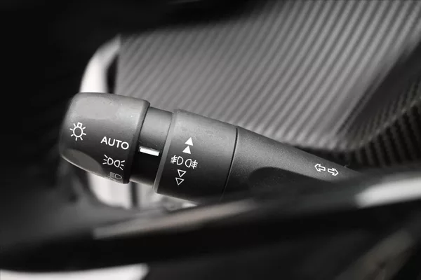 Peugeot 2008 1,5 HDI 81kW LED TAŽNÉ Záruka - foto 24