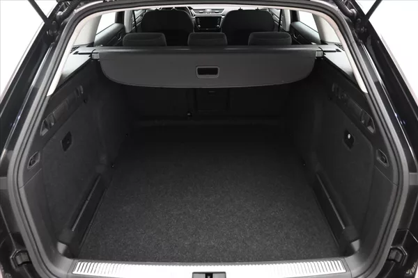 Škoda Superb 2,0 TDI 110 kW DSG Style Záruk - foto 10