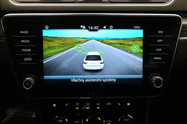 Škoda Superb 2,0 TDI 110 kW DSG Style Záruk - foto 19