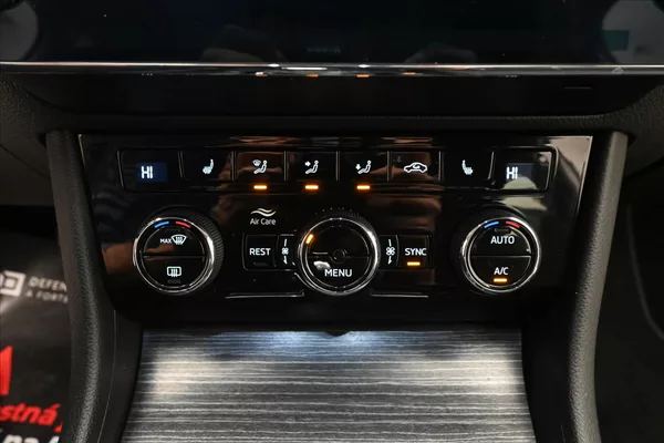 Škoda Superb 2,0 TDI 110 kW DSG Style Záruk - foto 21