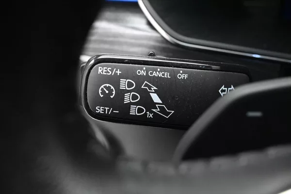 Škoda Superb 2,0 TDI 110 kW DSG Style Záruk - foto 24