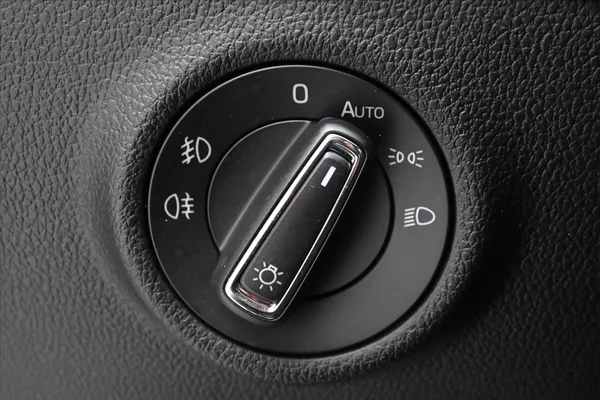 Škoda Superb 2,0 TDI 110 kW DSG Style Záruk - foto 27