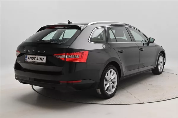 Škoda Superb 2,0 TDI 110 kW DSG Style Záruk - foto 5