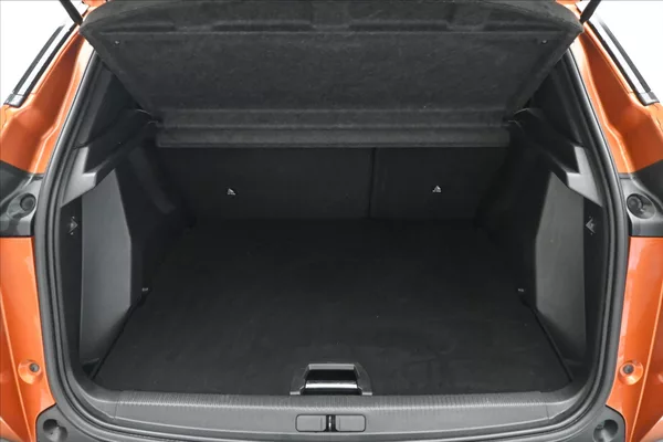 Peugeot 2008 1,5 BlueHDi 81 kW Allure Záruk - foto 10