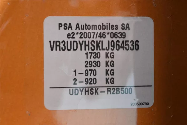 Peugeot 2008 1,5 BlueHDi 81 kW Allure Záruk - foto 12
