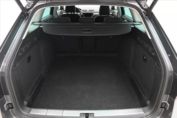 Škoda Superb 2,0 TDI 147 kW DSG Style Záruk - foto 10