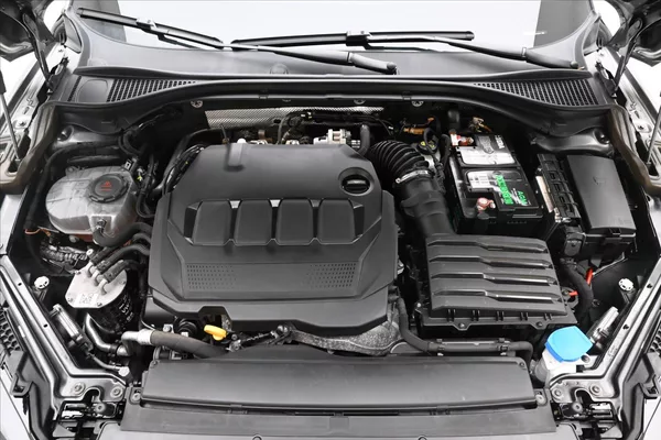 Škoda Superb 2,0 TDI 147 kW DSG Style Záruk - foto 9