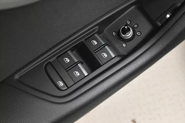 Audi A4 2,0 40TDI 150kW S-Tronic Záruk - foto 26