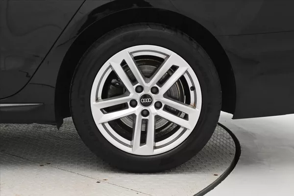 Audi A4 2,0 40TDI 150kW S-Tronic Záruk - foto 32