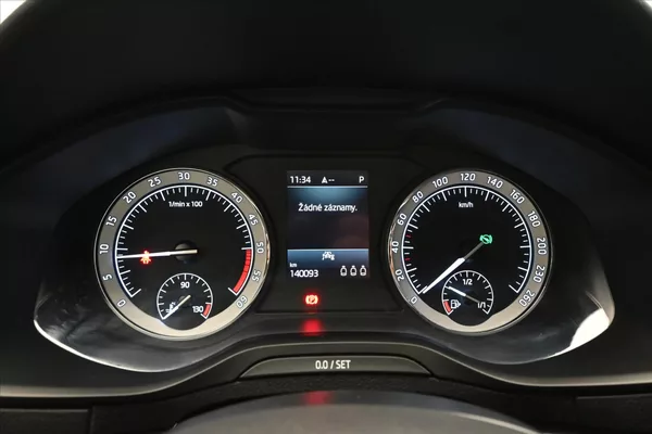 Škoda Karoq 2,0 TDI 85kW DSG Ambition Záru - foto 16