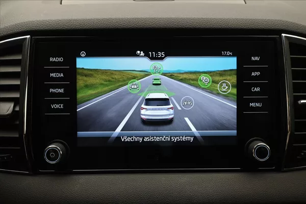 Škoda Karoq 2,0 TDI 85kW DSG Ambition Záru - foto 19