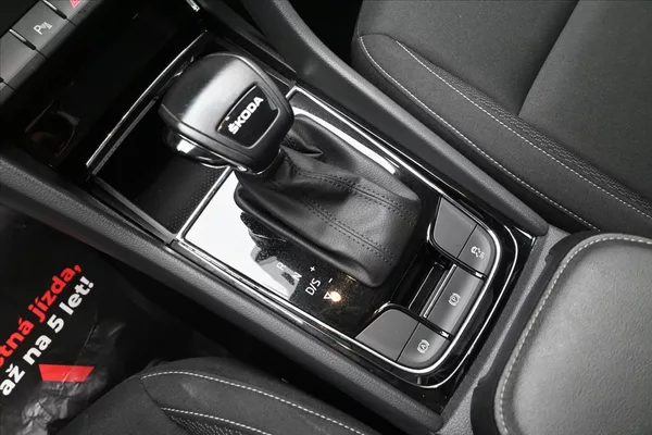 Škoda Karoq 2,0 TDI 85kW DSG Ambition Záru - foto 22