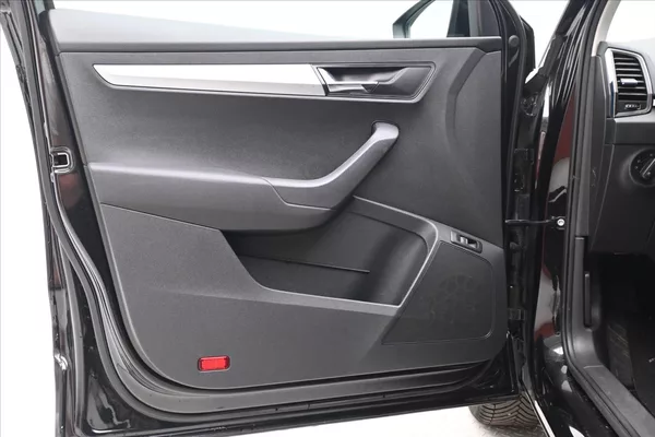 Škoda Karoq 2,0 TDI 85kW DSG Ambition Záru - foto 24