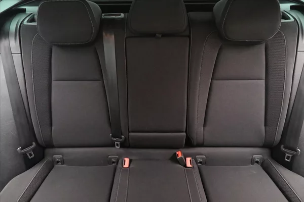 Škoda Karoq 2,0 TDI 85kW DSG Ambition Záru - foto 28