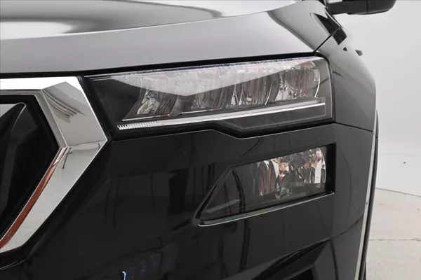 Škoda Karoq 2,0 TDI 85kW DSG Ambition Záru - foto 29