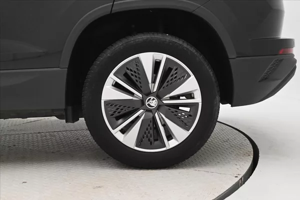 Škoda Karoq 2,0 TDI 85kW DSG Ambition Záru - foto 31