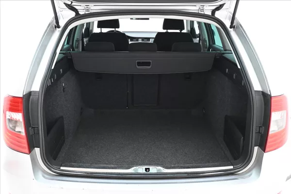 Škoda Superb 2,0 TDI 103 kW Ambition Servis - foto 10