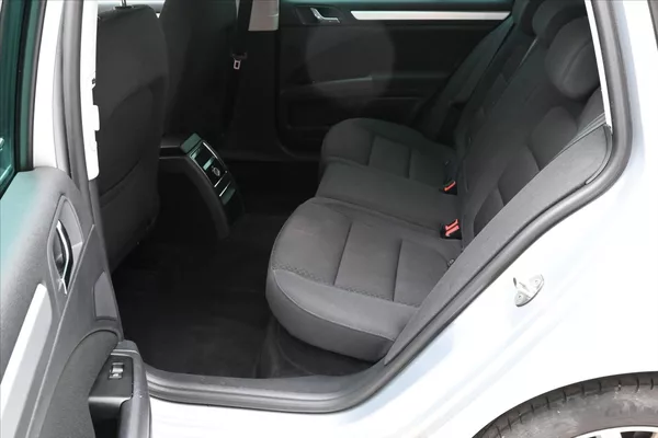 Škoda Superb 2,0 TDI 103 kW Ambition Servis - foto 14