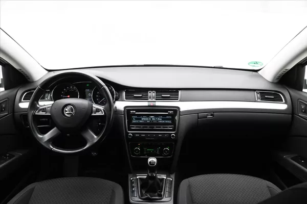 Škoda Superb 2,0 TDI 103 kW Ambition Servis - foto 15