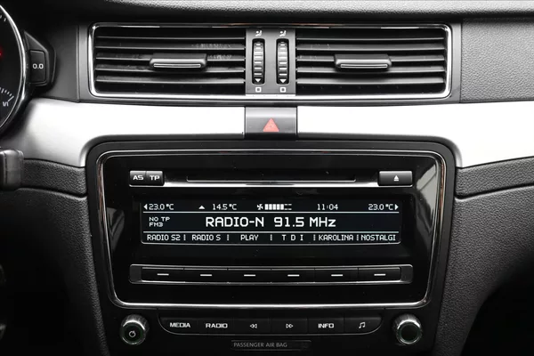 Škoda Superb 2,0 TDI 103 kW Ambition Servis - foto 19