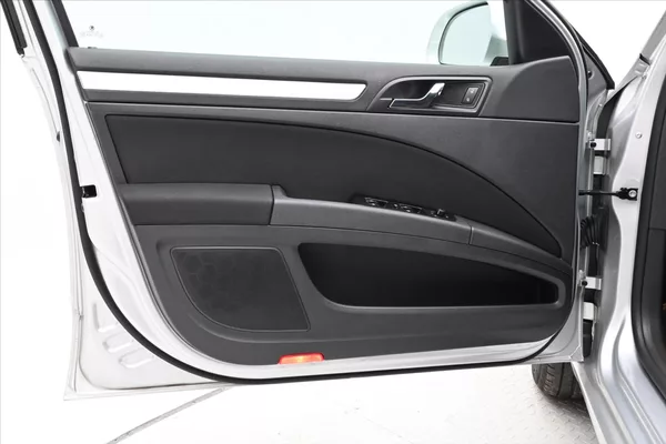 Škoda Superb 2,0 TDI 103 kW Ambition Servis - foto 22