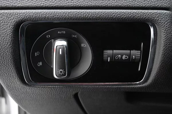 Škoda Superb 2,0 TDI 103 kW Ambition Servis - foto 23