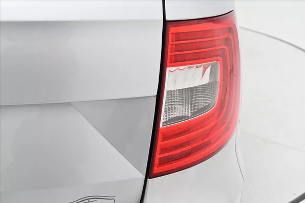 Škoda Superb 2,0 TDI 103 kW Ambition Servis - foto 26