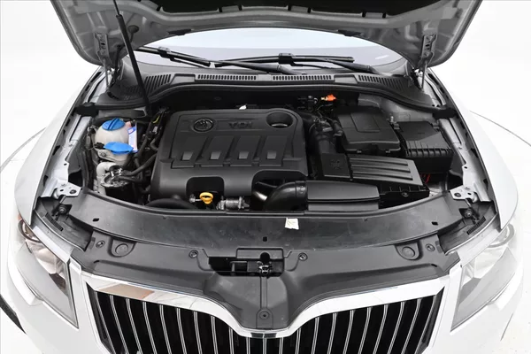 Škoda Superb 2,0 TDI 103 kW Ambition Servis - foto 9