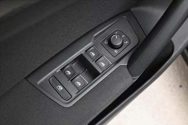 Volkswagen Tiguan 2,0 TDI 110kW DSG Life Záruka - foto 26