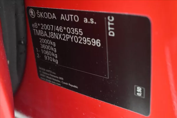 Škoda Octavia 2,0 TDI 110kW DSG Ambition Zár - foto 12