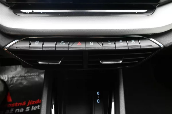 Škoda Octavia 2,0 TDI 110kW DSG Ambition Zár - foto 20