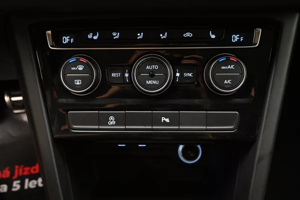 Volkswagen Touran 2,0 TDI 110 KW TAŽNÉ LED Záruk - foto 20