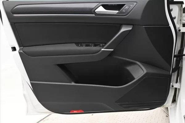 Volkswagen Touran 2,0 TDI 110 KW TAŽNÉ LED Záruk - foto 24