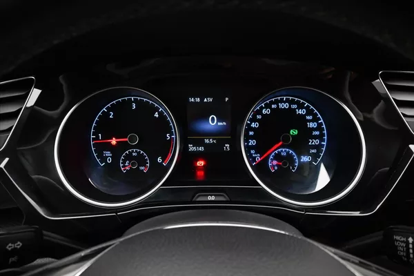 Volkswagen Touran 2,0 TDI 110kW DSG Záruka až 5 - foto 16