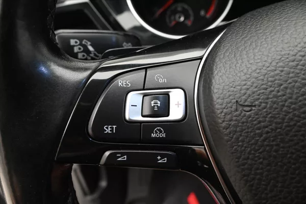 Volkswagen Touran 2,0 TDI 110kW DSG Záruka až 5 - foto 22