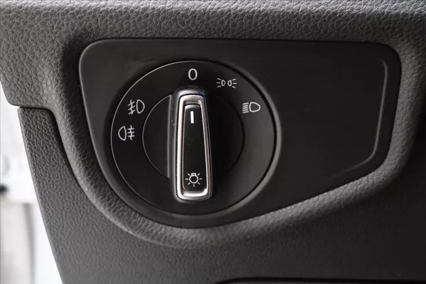 Volkswagen Touran 2,0 TDI 110kW DSG Záruka až 5 - foto 26