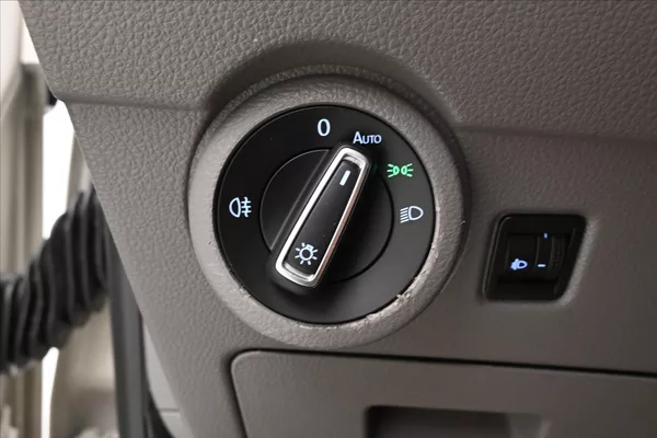 Volkswagen Transporter 2,0 TDI 110kW Klima Tempomat Z - foto 25