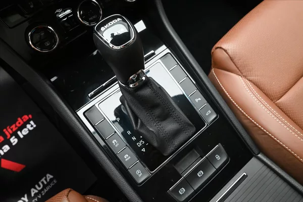 Škoda Superb 2,0 TSI 206kW L&K DSG 4x4 Záru - foto 22