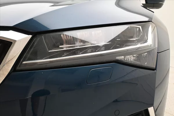 Škoda Superb 2,0 TSI 206kW L&K DSG 4x4 Záru - foto 30