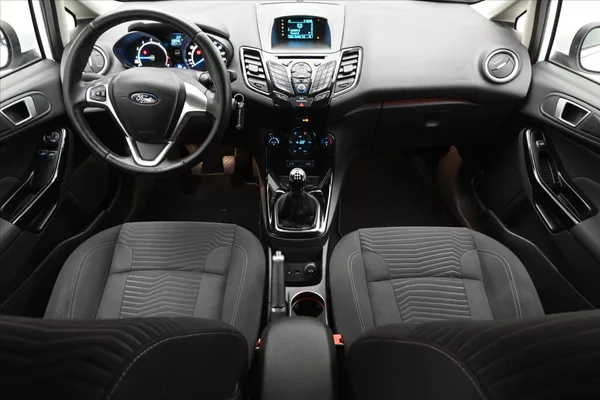 Ford Fiesta 1,0 EcoBoost 74 kW Titanium - foto 15